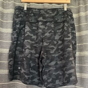 Men’s Lululemon Pace Breaker Shorts Camo